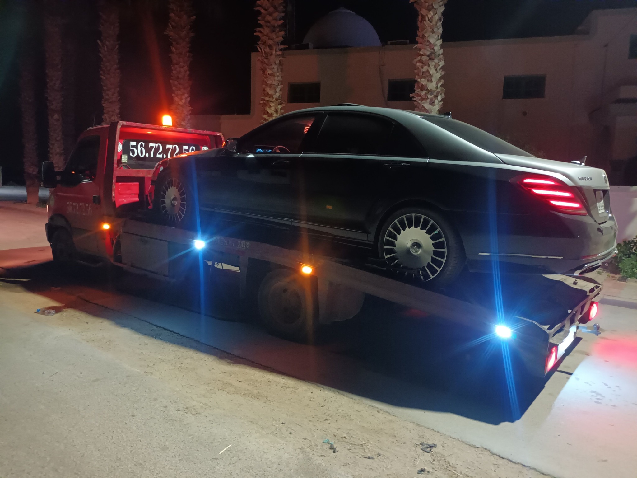Service de remorquage d'urgence